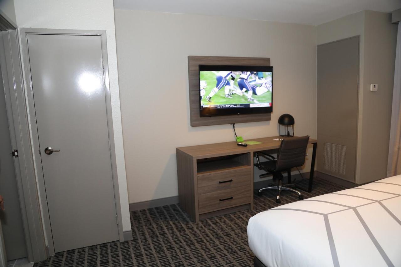 La Quinta By Wyndham Montgomery Esterno foto